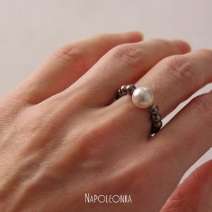 кольцо с жемчужиной на резинке Swarovski